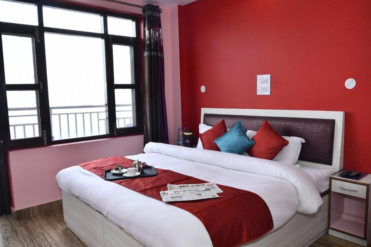 Lotus Inn Hill View Shimla Zewnętrze zdjęcie