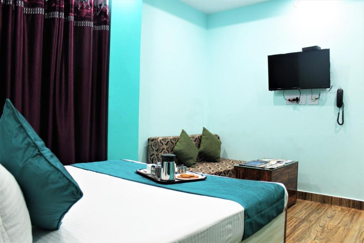 Lotus Inn Hill View Shimla Zewnętrze zdjęcie